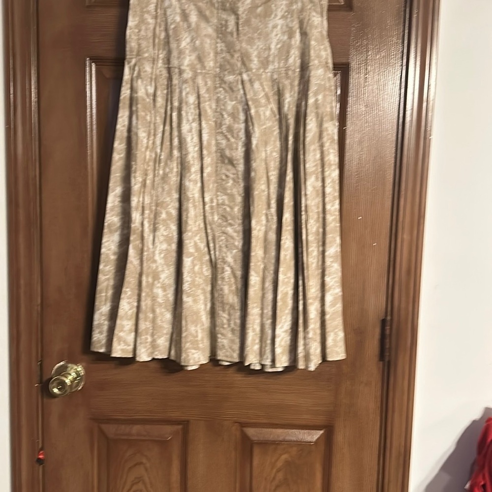 Elegant Cream Skirt
